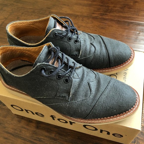 Toms mens gray Brogue shoes size 8.5 with box - Picture 2 of 8